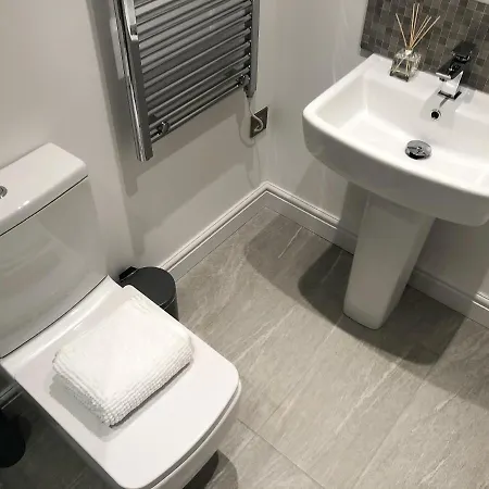 10Min To City - Free Parking - Private Studio - Contractor Friendly Manchester Exterior photo