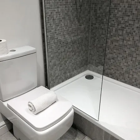 10Min To City - Free Parking - Private Studio - Contractor Friendly Manchester Exterior photo