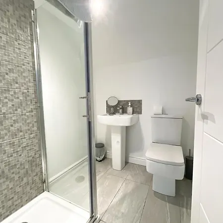 10Min To City - Free Parking - Private Studio - Contractor Friendly Manchester Exterior photo