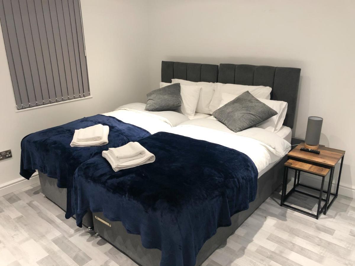 Apartment 10min To - Free Parking - Private - Contractor Friendly *