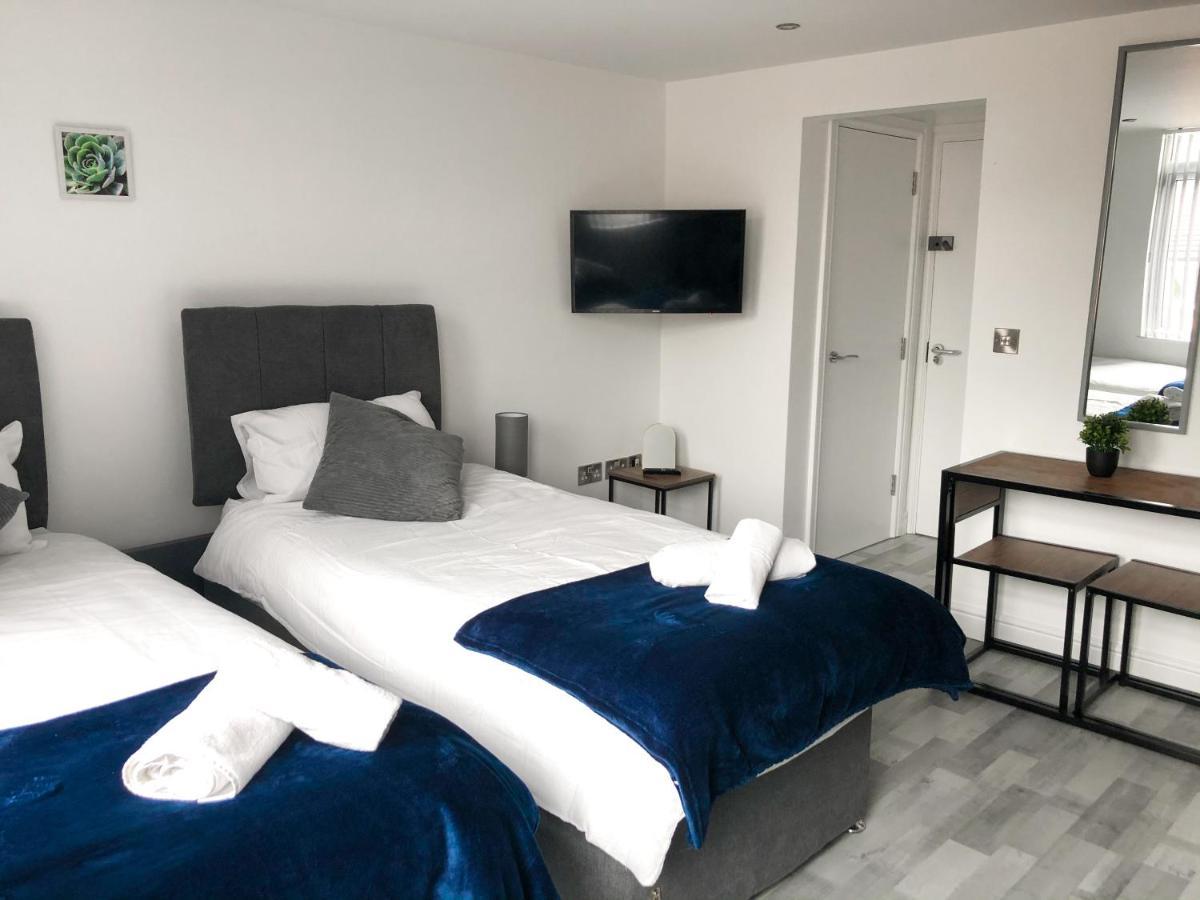 Apartment 10min To - Free Parking - Private - Contractor Friendly